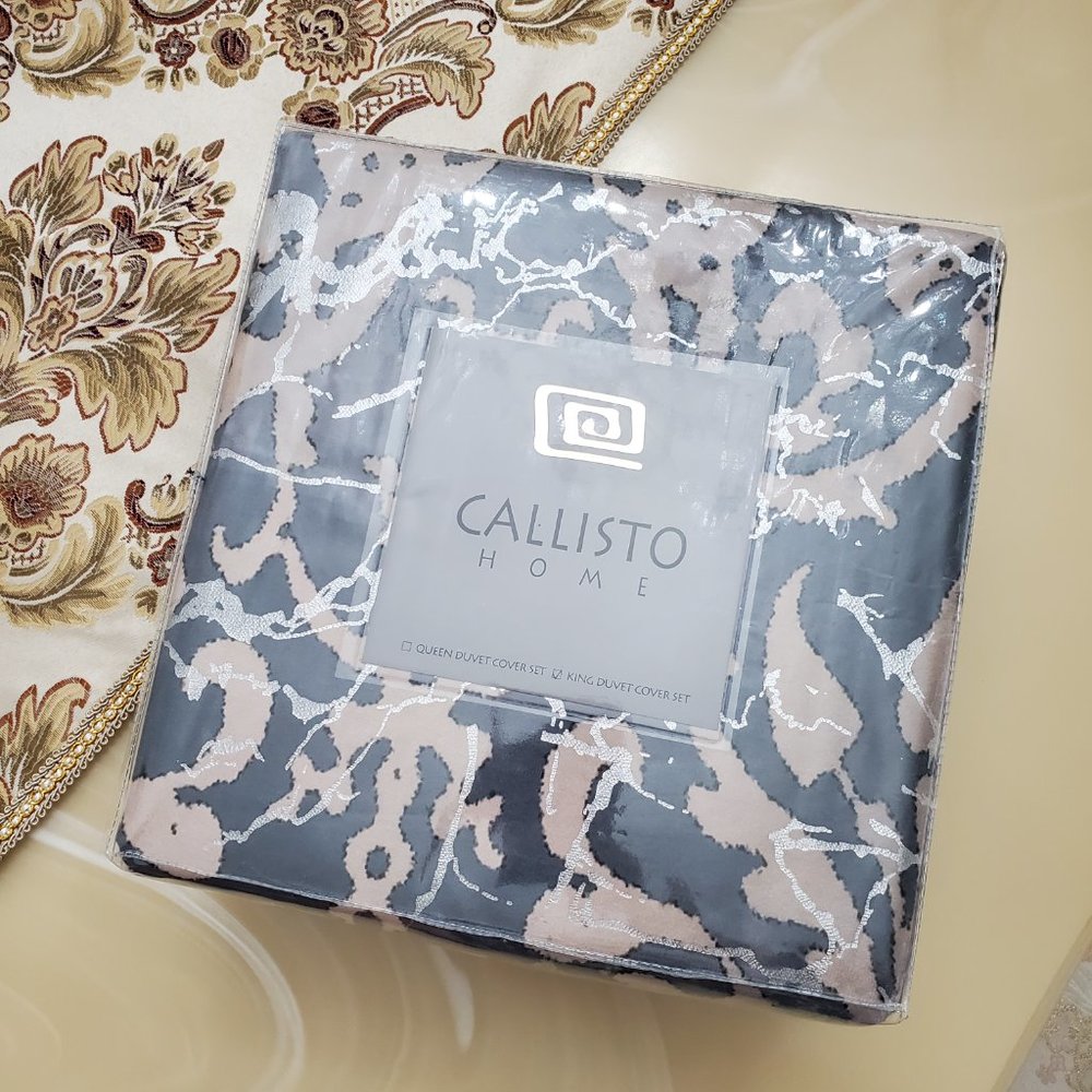 Callisto Home King/ Queen Duvet Cover Set - Picture 2 of 16